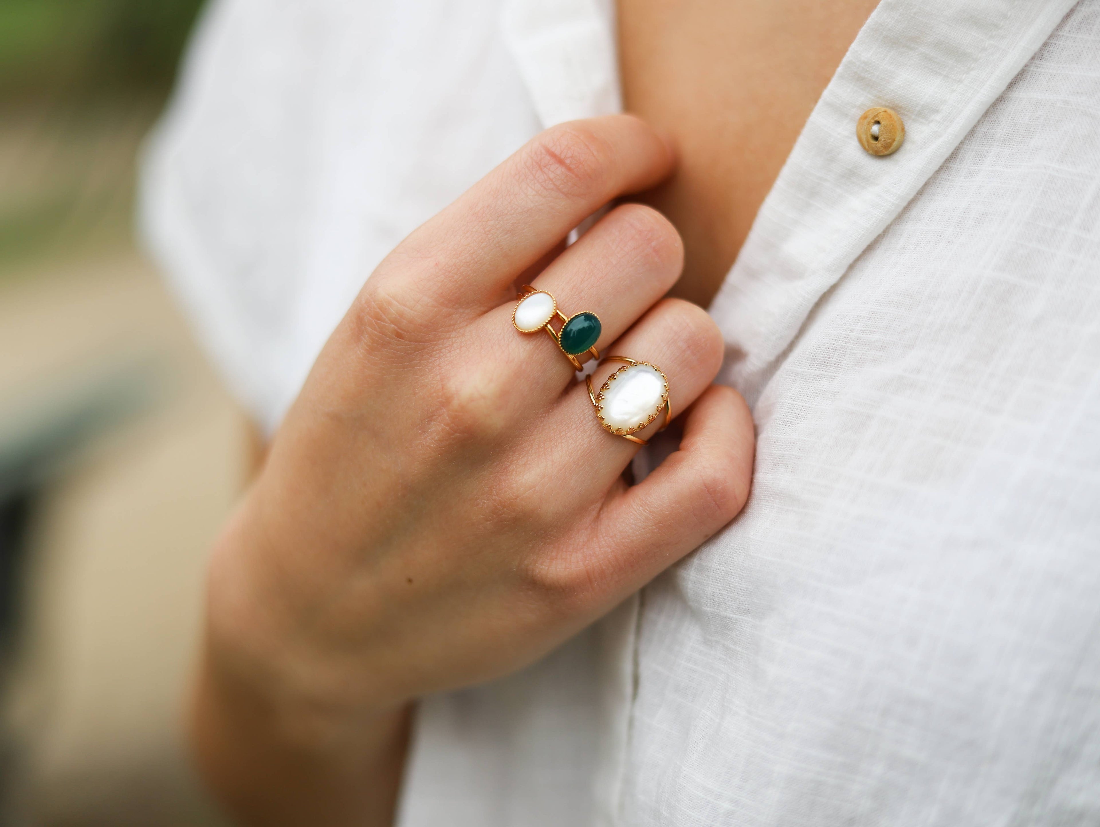 Bague Eugénie (large bague avec pierre naturelle ovale)